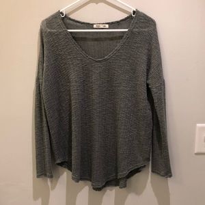 Victoria and Sophia Light Sweater